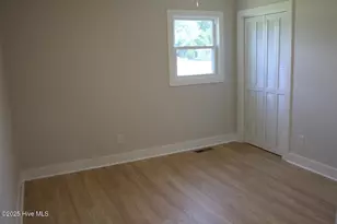 91 N Elmhurst St, Clarkton, NC 28433 - Photo 15