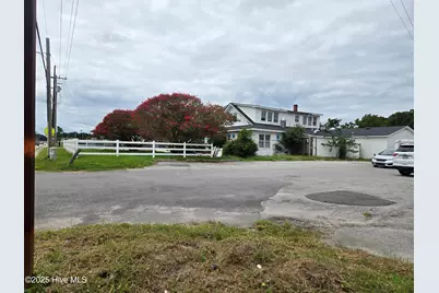 3110 Bridges Street, Morehead City, NC 28557 - Photo 3