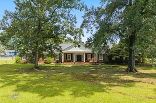 518 Edgewood Cir, Whiteville, NC 28472 - Photo 9