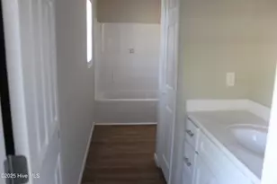 216 W Charity Rd, Rose Hill, NC 28458 - Photo 5