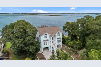 8722 Emerald Plantation Road, Emerald Isle, NC 28594 - Photo 13