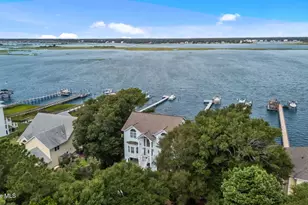 8722 Emerald Plantation Rd, Emerald Isle, NC 28594 - Photo 15