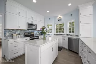 8722 Emerald Plantation Rd, Emerald Isle, NC 28594 - Photo 23