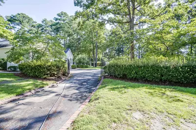 611 Queen Annes Road, Greenville, NC 27858 - Photo 41