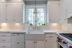 611 Queen Annes Rd, Greenville, NC 27858 - Photo 9