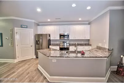 7195 Bonaventure Street SW #403, Ocean Isle Beach, NC 28469 - Photo 3
