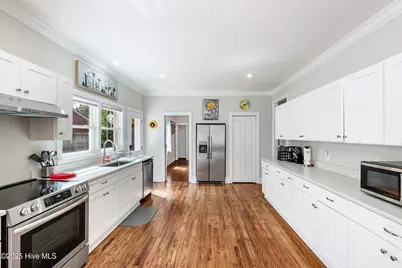 827 Colonial Drive, Wilmington, NC 28403 - Photo 11