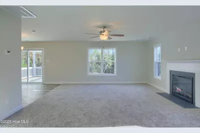 713 Jasmine Lane, Jacksonville, NC 28546 - Photo 5
