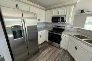 153 Hillside St, Clarkton, NC 28433 - Photo 9