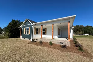 153 Hillside St, Clarkton, NC 28433 - Photo 3