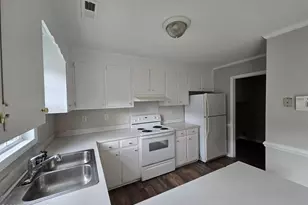 1015 Spring Forest Rd, Greenville, NC 27834 - Photo 7