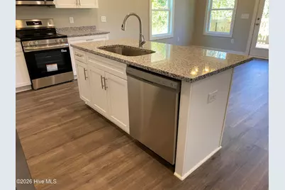 112 Chester Place, Pikeville, NC 27863 - Photo 7