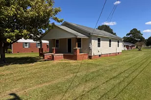 107 S McCaskey Rd, Williamston, NC 27892 - Photo 3