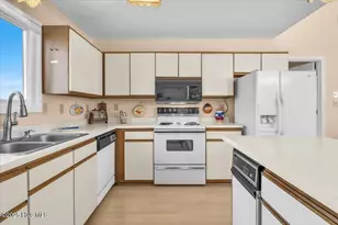 1708 W Beach Dr, Oak Island, NC 28465 - Photo 15