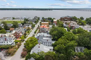 215 Pollock St, New Bern, NC 28560 - Photo 7