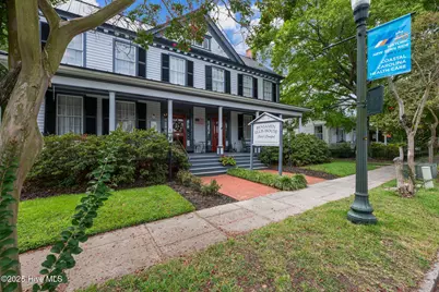 215 Pollock Street, New Bern, NC 28560 - Photo 1