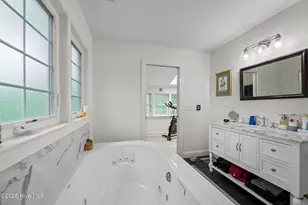 215 Pollock St, New Bern, NC 28560 - Photo 89