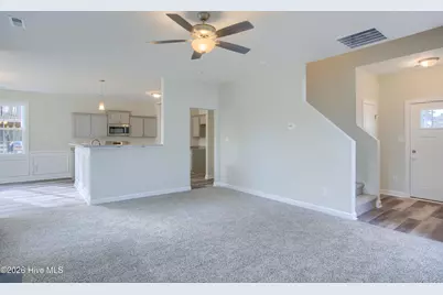 719 Jasmine Lane, Jacksonville, NC 28546 - Photo 7