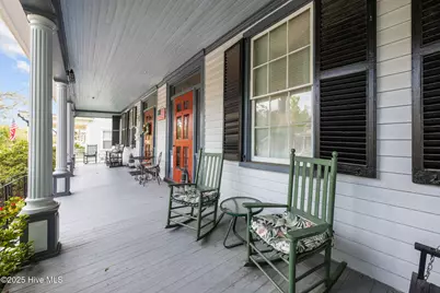 215 Pollock Street, New Bern, NC 28560 - Photo 11