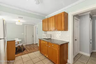 806 S 16th St, Wilmington, NC 28401 - Photo 9
