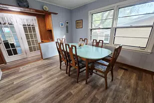 137 NW 9th St, Oak Island, NC 28465 - Photo 5