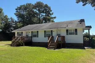 158 Contentnea Dr, Grifton, NC 28530 - Photo 1