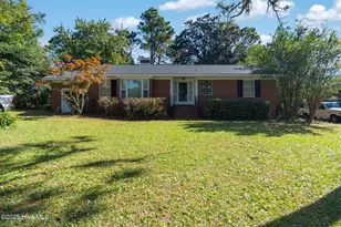 131 Ridgeway Dr, Wilmington, NC 28409 - Photo 1