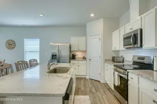 173 N Squires Run Ln, Richlands, NC 28574 - Photo 11