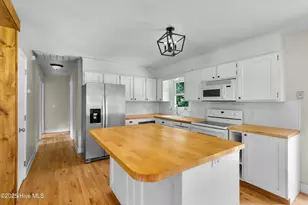 435 Sanders Ln, New Bern, NC 28562 - Photo 5
