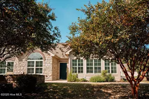 123 W Chelsea Ct, Southern Pines, NC 28387 - Photo 3