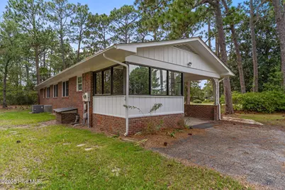 198 E Boiling Spring Road, Southport, NC 28461 - Photo 3