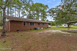 198 E Boiling Spring Rd, Southport, NC 28461 - Photo 9