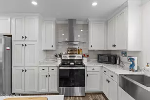 2192 W Tanglewood Dr SW, Supply, NC 28462 - Photo 11