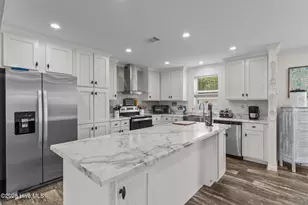 2192 W Tanglewood Dr SW, Supply, NC 28462 - Photo 9