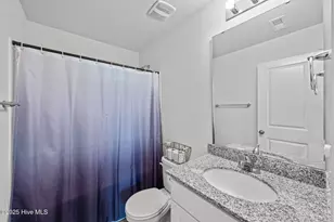 2200 Carriage Dr, Kinston, NC 28504 - Photo 9