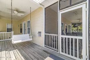 106 SE 44th St, Oak Island, NC 28465 - Photo 7