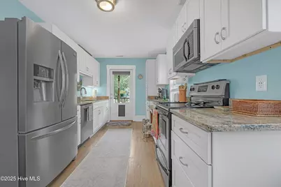 211 N Howe Street, Southport, NC 28461 - Photo 29