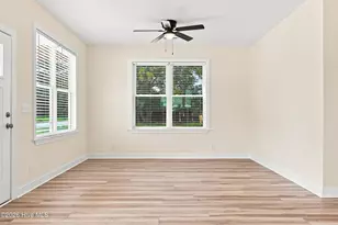 227 Hammond St, Winterville, NC 28590 - Photo 7
