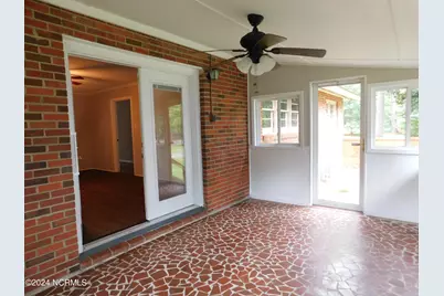 1303 Franklin Avenue, Laurinburg, NC 28352 - Photo 21