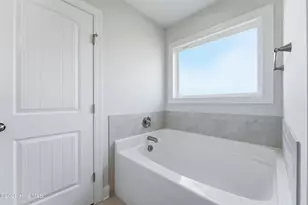 210 Windsor Run Blvd, Jacksonville, NC 28546 - Photo 19