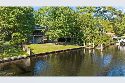 106 Pilot Place, New Bern, NC 28562 - Photo 3