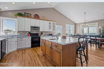1608 Ocean Drive, Emerald Isle, NC 28594 - Photo 5