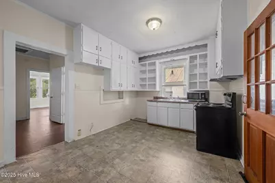 1810 Wilmington Street, New Bern, NC 28560 - Photo 3