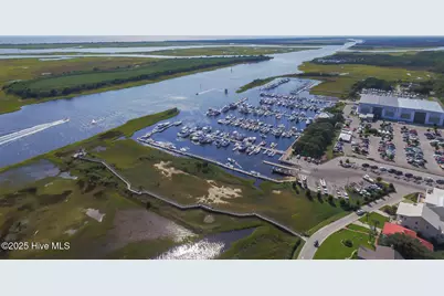 142 NE 18th Street, Oak Island, NC 28465 - Photo 7