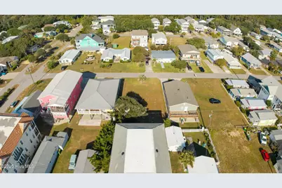 629 S Third Avenue, Kure Beach, NC 28449 - Photo 5