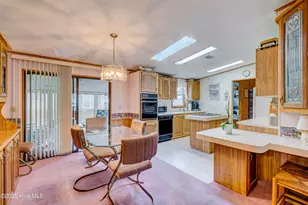 609 Outrigger Ct, Hampstead, NC 28443 - Photo 9