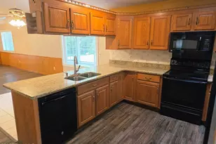 250 Waccamaw Shores Rd, Lake Waccamaw, NC 28450 - Photo 9