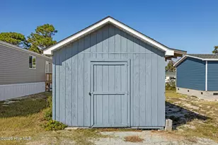 139 Barbee St, Harkers Island, NC 28531 - Photo 23