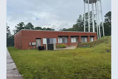 711 N Chapin Road, Aberdeen, NC 28315 - Photo 11