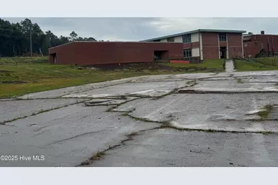 711 N Chapin Road, Aberdeen, NC 28315 - Photo 13